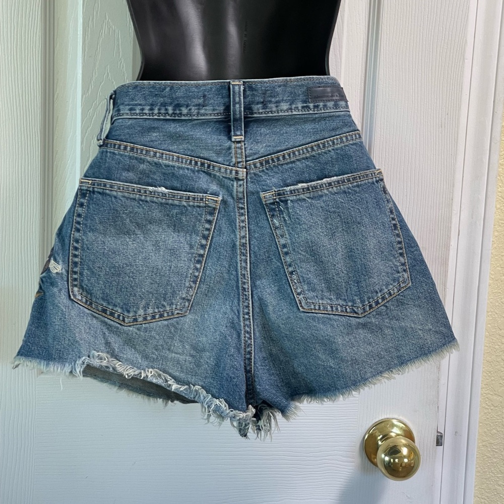 Abercrombie & Fitch boho distressed high rise embroidered floral jean shorts 26 - Picture 3 of 15